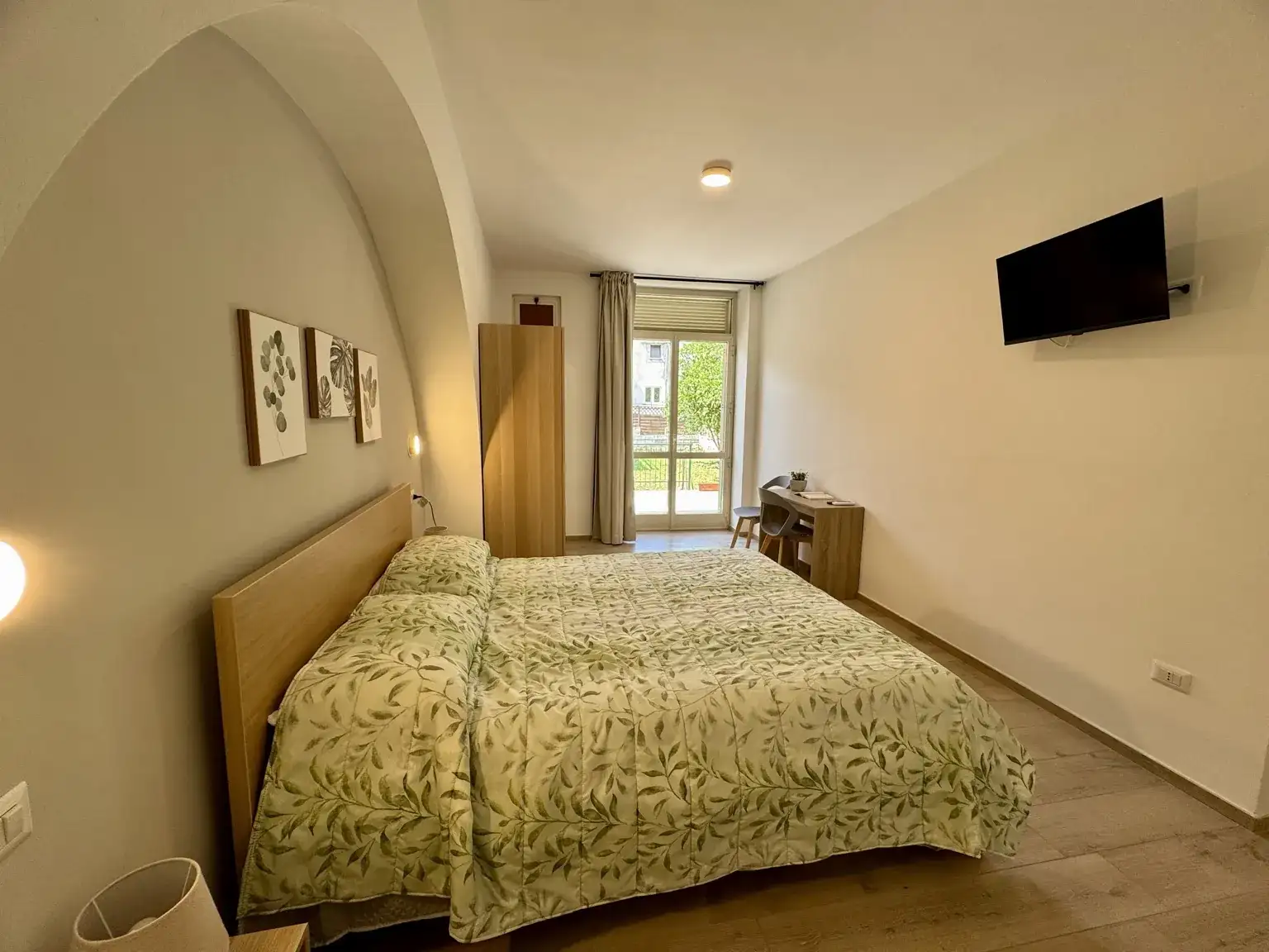 Camera moderna di Cassandra Rooms, locazione turistica a Sapri vicino al mare